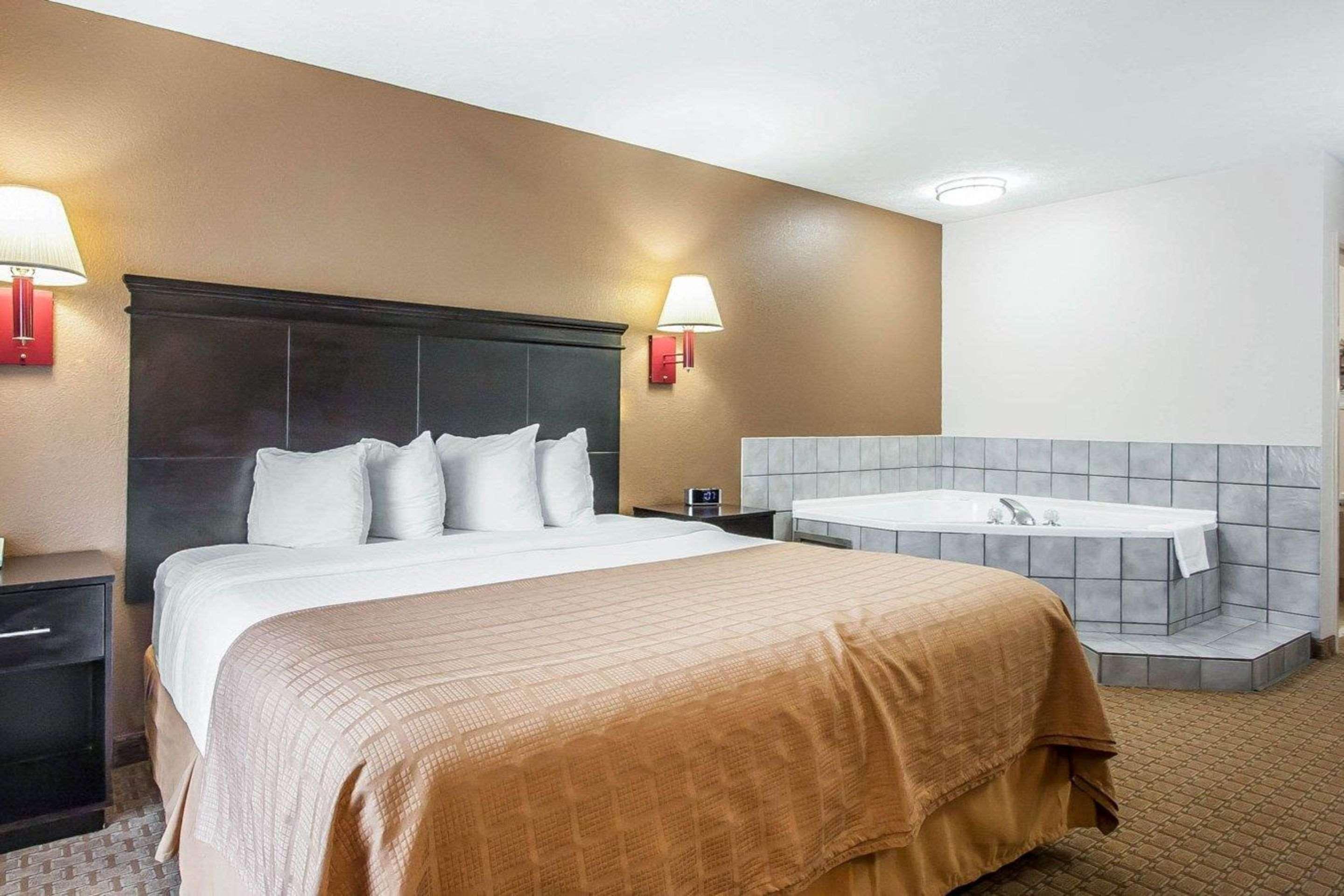 Quality Inn Savannah South Kültér fotó